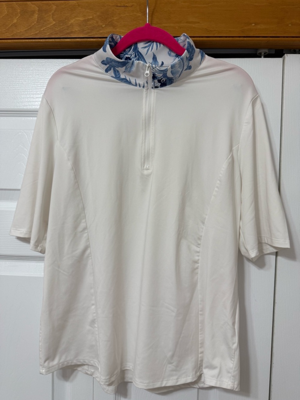 Tommy Bahama Golf White Short-Sleeve Quarter-Zip Shirt with Blue Floral Collar